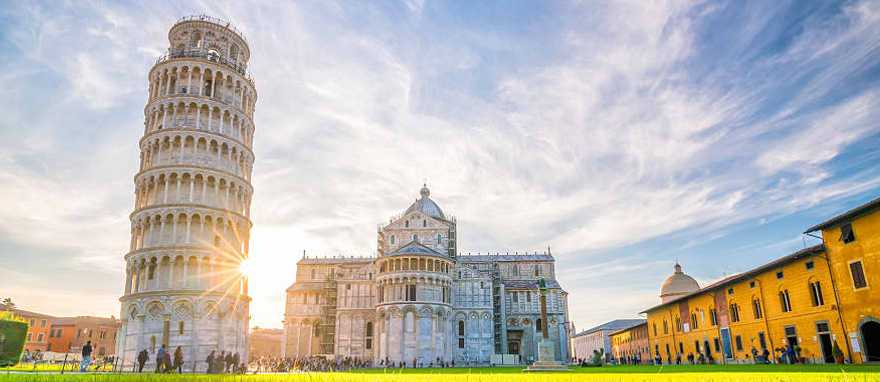 Pisa cathedral and the leaning tower in a sunny day in Italy Pisa cathedral and the leaning tower in a sunny day in Italy