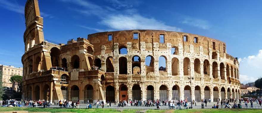 Roman Colosseum in Italy Roman Colosseum in Italy