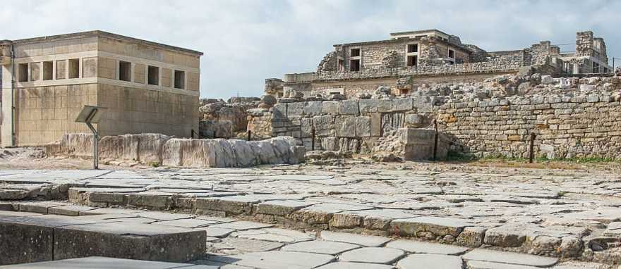 Minoan palace of Knossos, the place where the Minotaur roamed Crete, Greece Minoan palace of Knossos, the place where the Minotaur roamed Crete, Greece