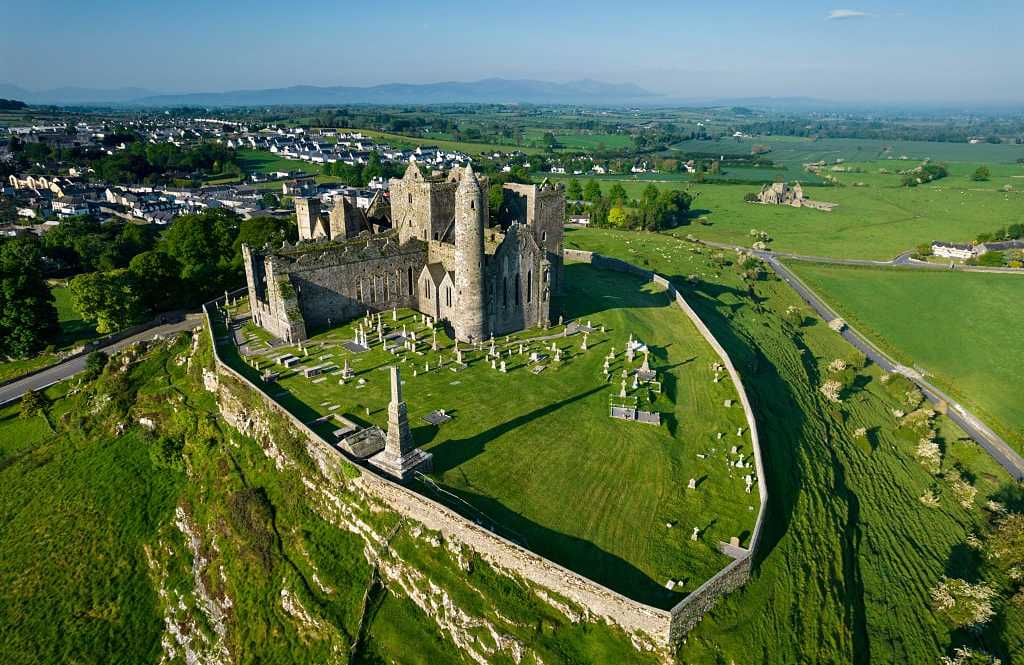 Rock of Cashel in County Tipperary, Ireland Rock of Cashel in County Tipperary, Ireland