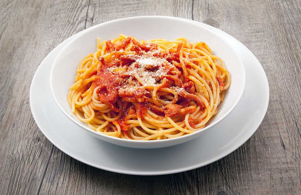 Bucatini all’Amatriciana Bucatini all’Amatriciana