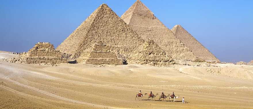 Great Pyramids of Giza, Egypt Great Pyramids of Giza, Egypt