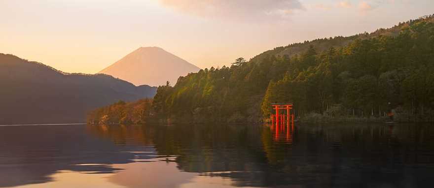 Visit Hakone, the gateway to Mount Fuji's ascent. Visit Hakone, the gateway to Mount Fuji's ascent.